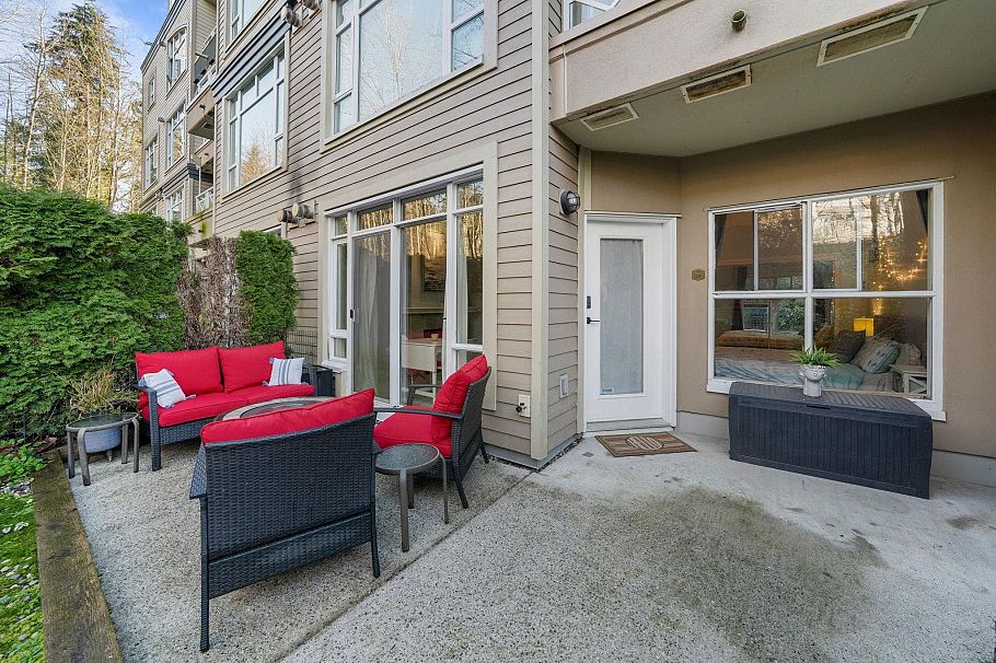 215 3600 Windcrest Drive North Vancouver, BC - 26