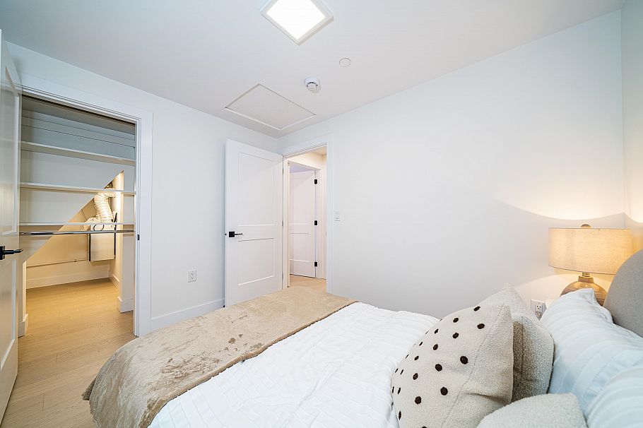 1924 William Street Vancouver, BC - 27