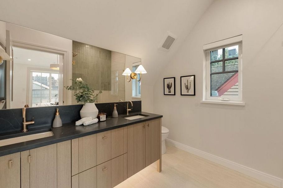 2542 Grant Street Vancouver, BC - 29