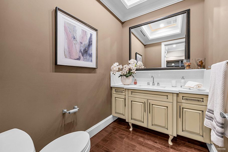 2069 W 28th Avenue Vancouver, BC - 26