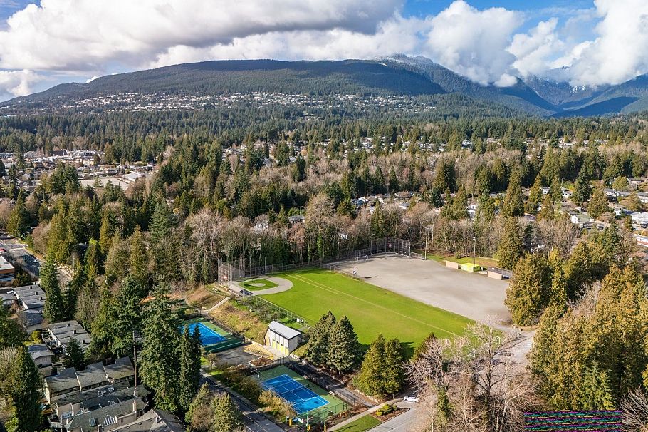 3169 Del Rio Drive North Vancouver, BC - 30