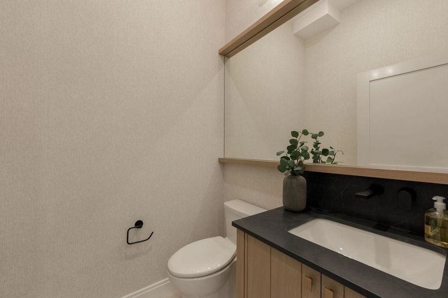 2544 Grant Street Vancouver, BC - 10