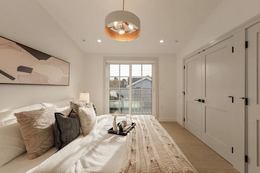 2542 Grant Street Vancouver, BC - 24