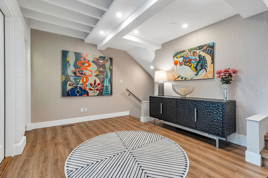 4 328 E 2nd Street North Vancouver, BC - 12