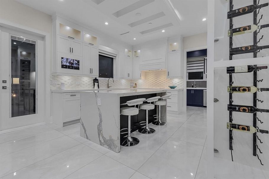 1412 E 63rd Avenue Vancouver, BC - 6