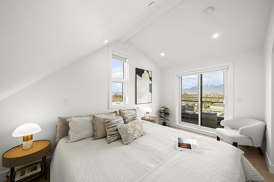 3192 E 23rd Avenue Vancouver, BC - 22