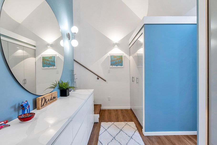 4 328 E 2nd Street North Vancouver, BC - 23