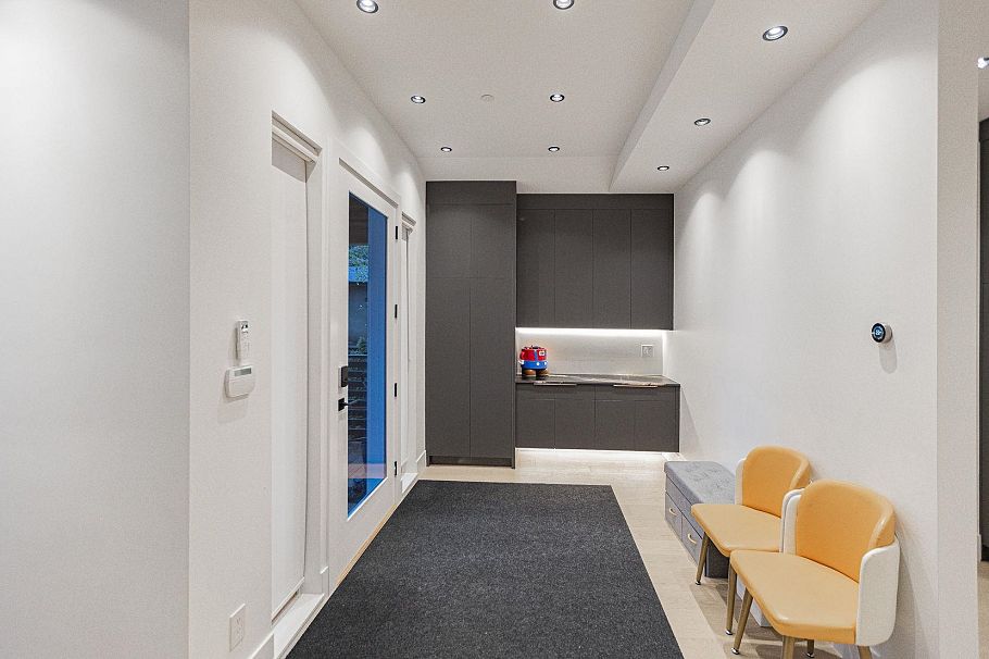 2051 W King Edward Avenue Vancouver, BC - 25