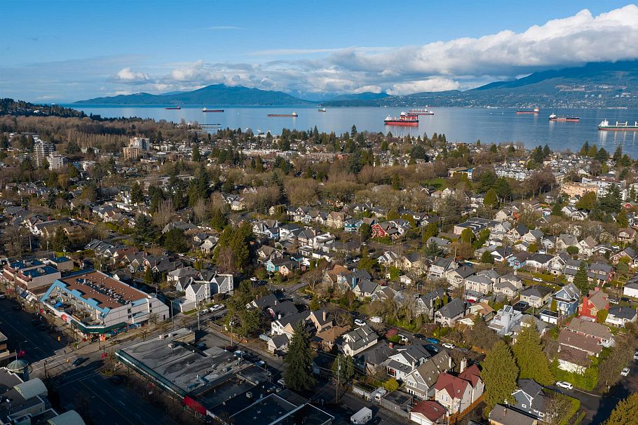 3260 W 8th Avenue Vancouver, BC - 37