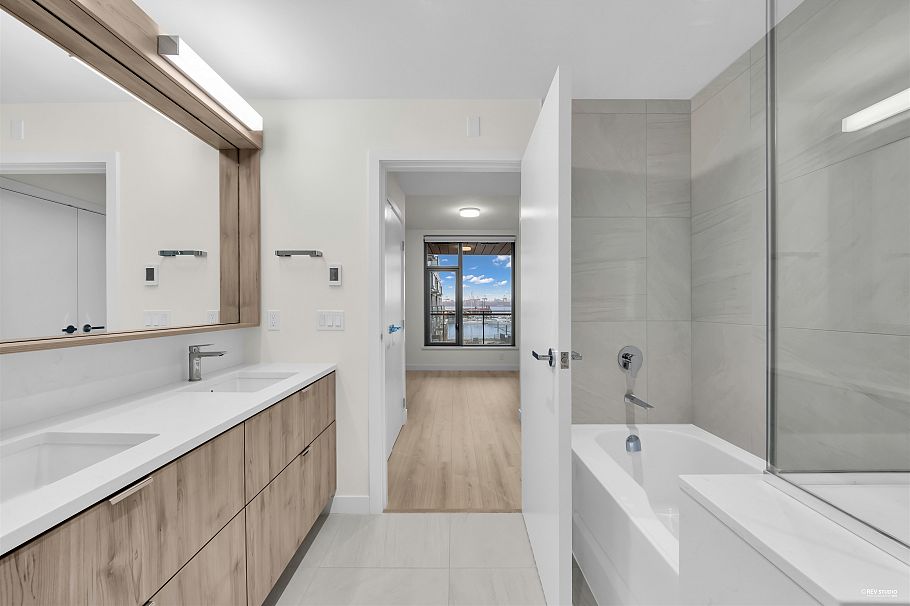 401 755 Harbourside Drive North Vancouver, BC - 6