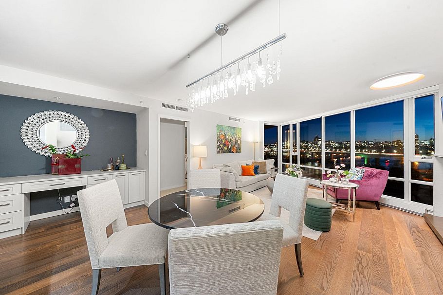 903 8 Smithe Mews Vancouver, BC - 8