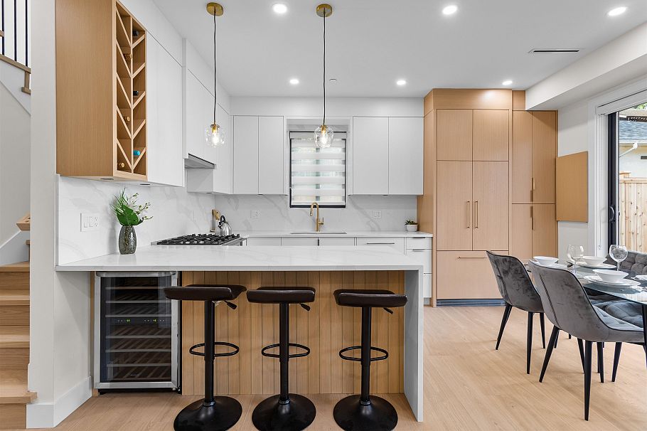 2 3429 Napier Street Vancouver, BC - 5