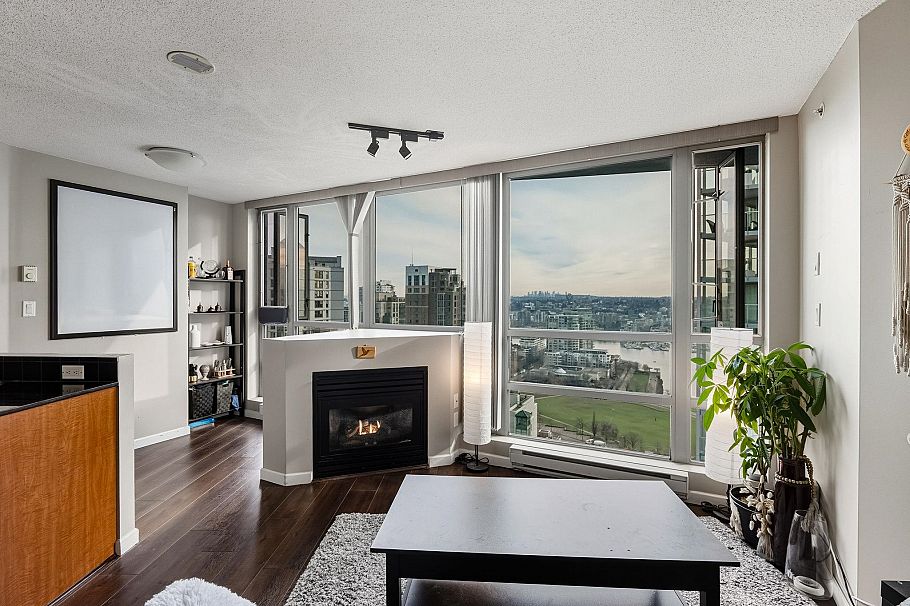 2610 501 Pacific Street Vancouver, BC - 1