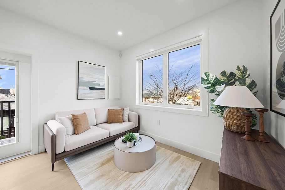 3192 E 23rd Avenue Vancouver, BC - 2