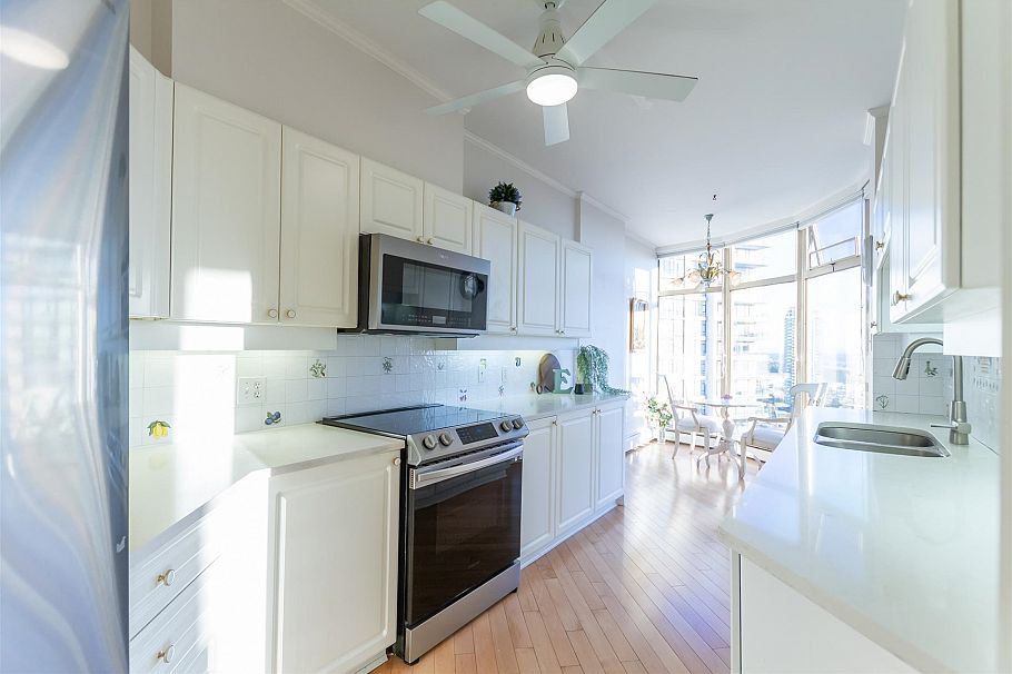 2302 6188 Patterson Avenue Burnaby, BC - 10