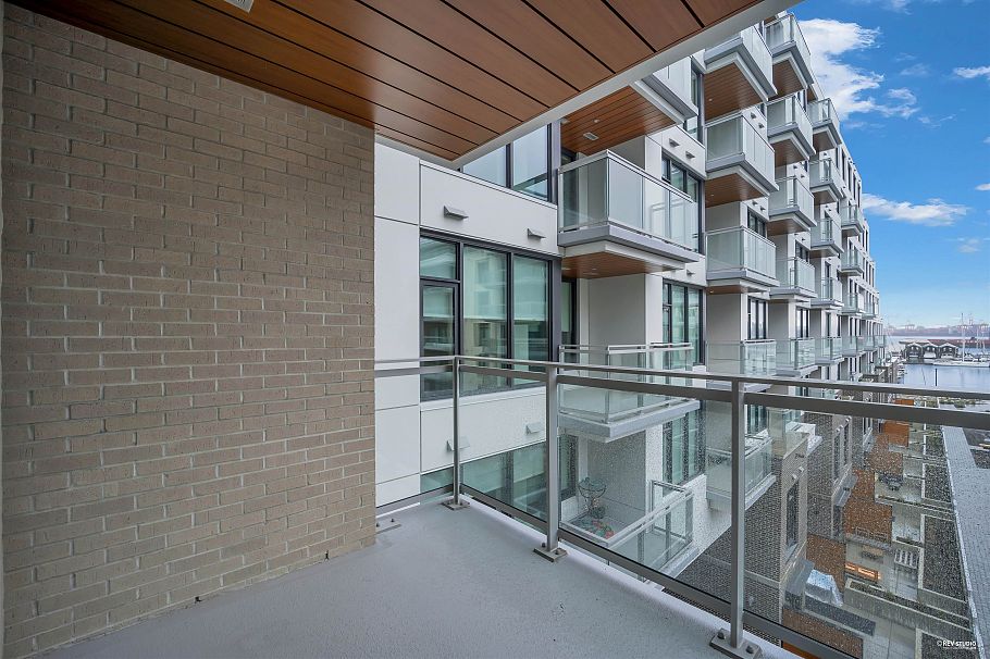 401 755 Harbourside Drive North Vancouver, BC - 14