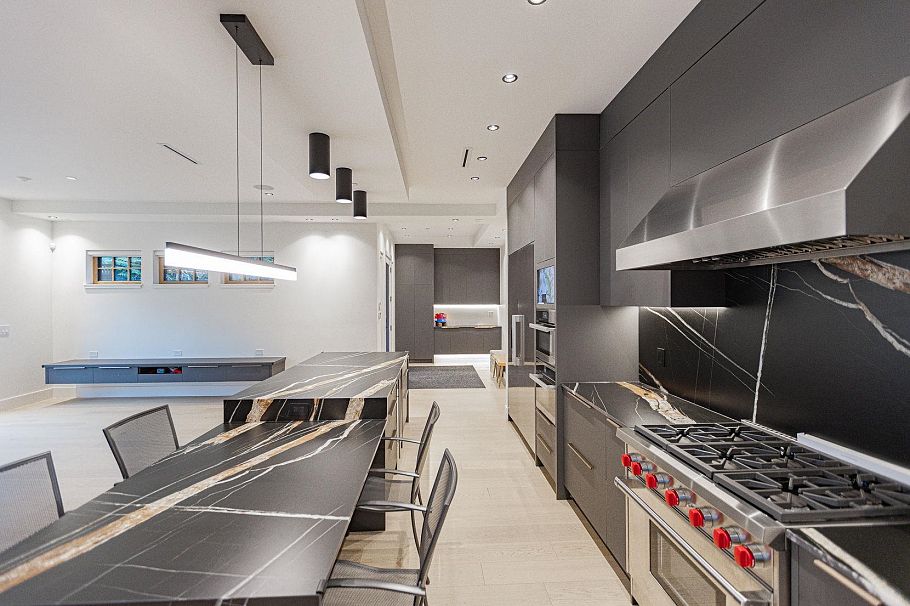 2051 W King Edward Avenue Vancouver, BC - 32