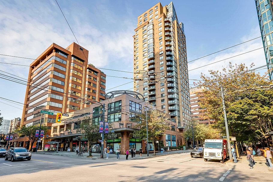 2602 1189 Howe Street Vancouver, BC - 1