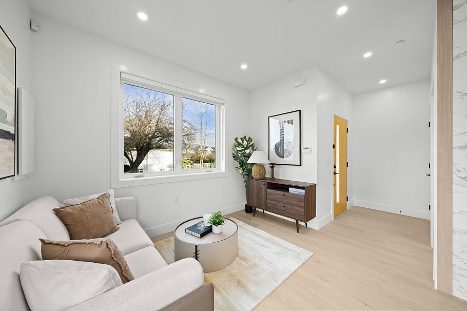 3192 E 23rd Avenue Vancouver, BC - 4