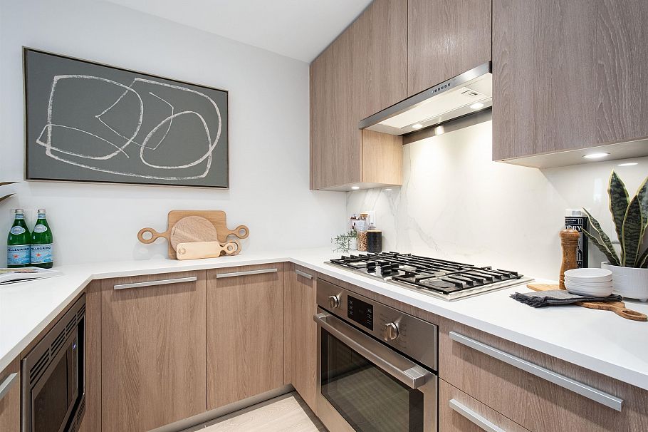 105 1295 Conifer Street North Vancouver, BC - 14