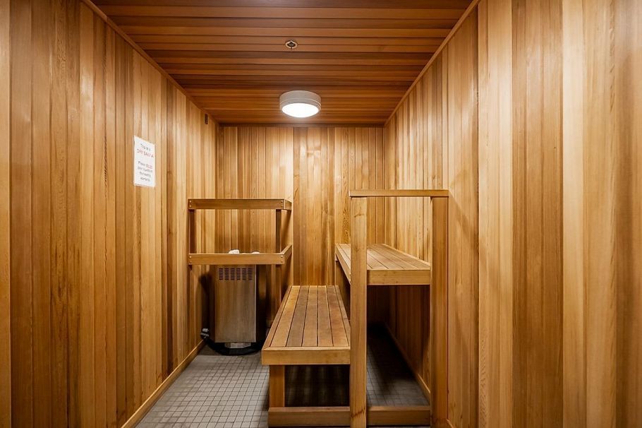 1604 1401 Hunter Street North Vancouver, BC - 12