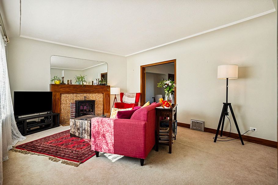 475 W 27th Avenue Vancouver, BC - 10