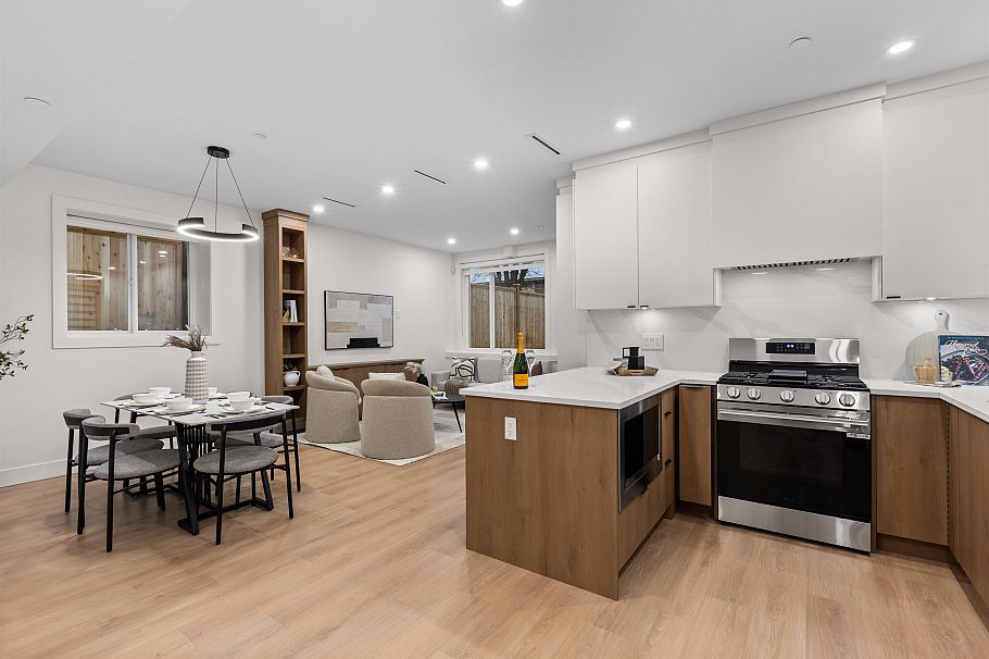 1 435 E 47th Avenue Vancouver, BC - 8