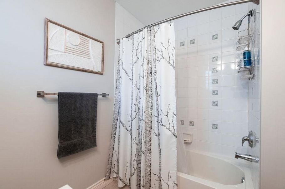 9 2688 Mountain Highway North Vancouver, BC - 39