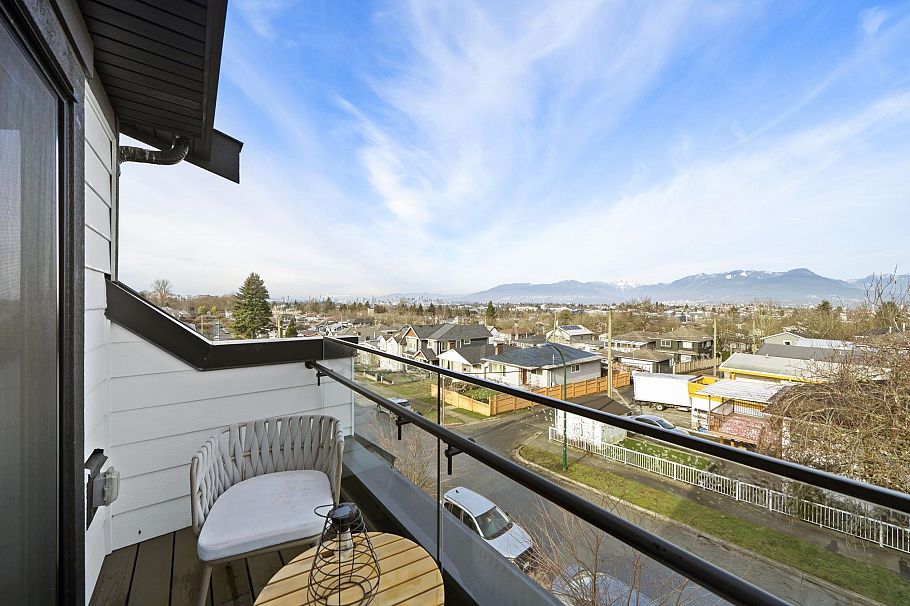 3192 E 23rd Avenue Vancouver, BC - 24