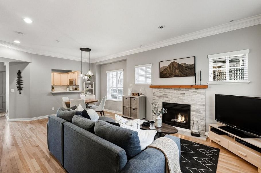 9 2688 Mountain Highway North Vancouver, BC - 7