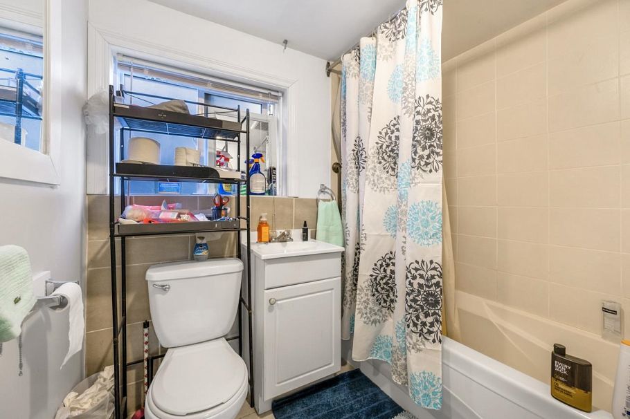 1032 E 49th Avenue Vancouver, BC - 14