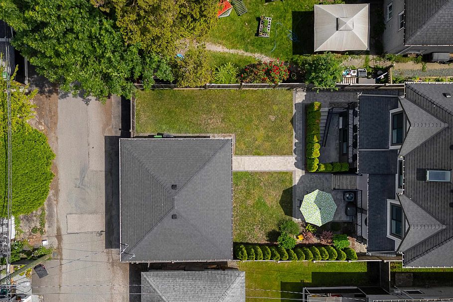 2177 E 20th Avenue Vancouver, BC - 40