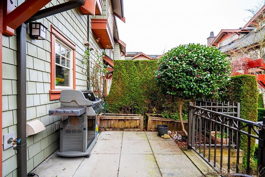 5946 Oak Street Vancouver, BC - 10