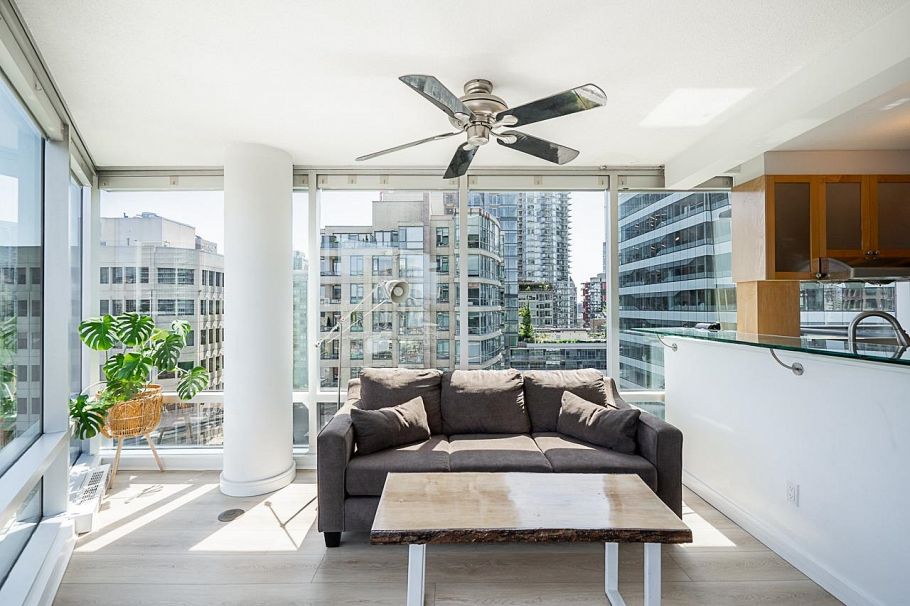 1202 1003 Burnaby Street Vancouver, BC - 4