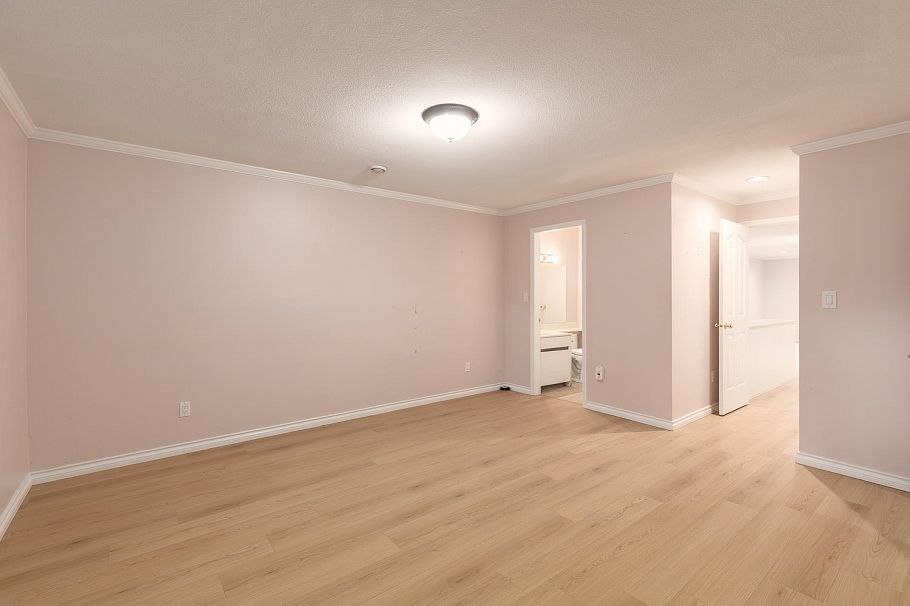 1989 W 52nd Avenue Vancouver, BC - 28