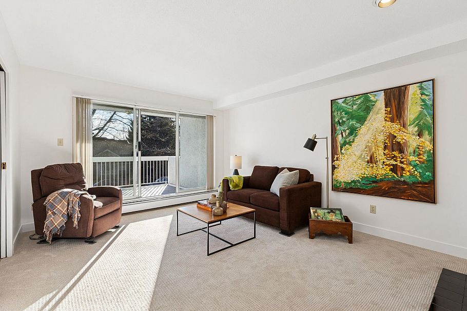 232 E 11th Street North Vancouver, BC - 5