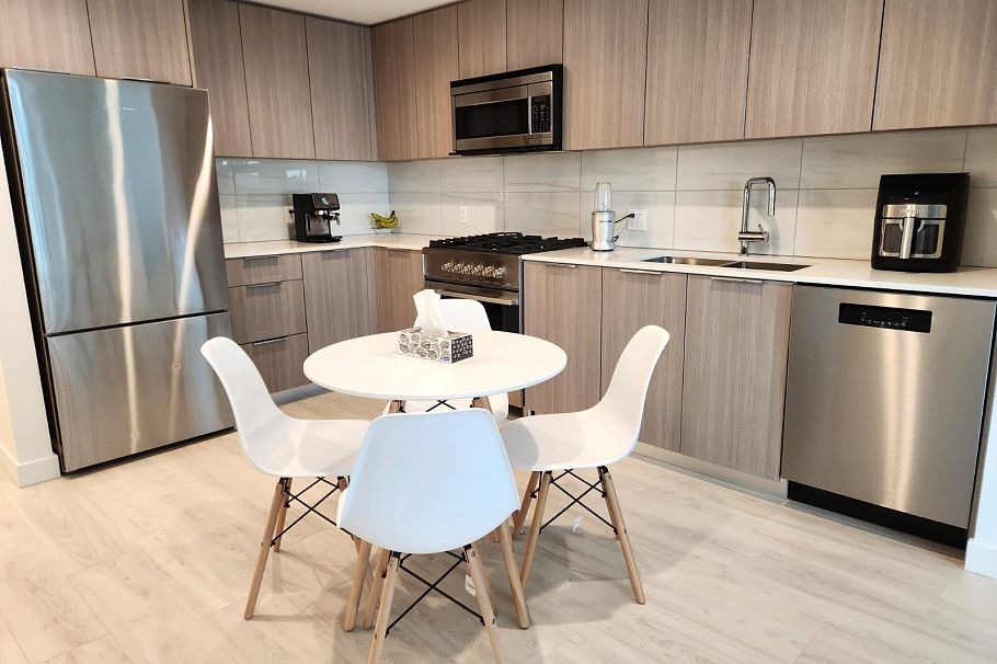 1002 1401 Hunter Street North Vancouver, BC - 7