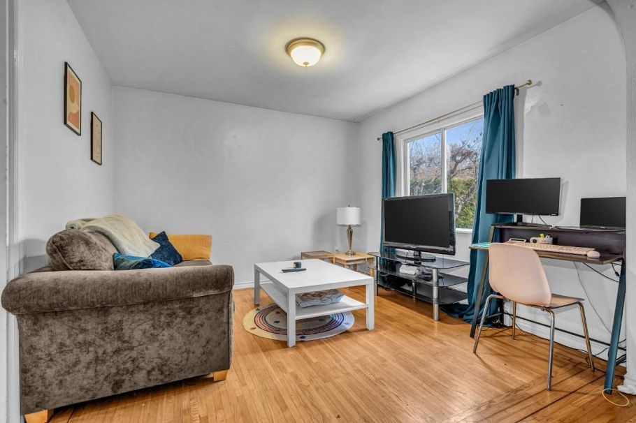 3555 Trafalgar Street Vancouver, BC - 4