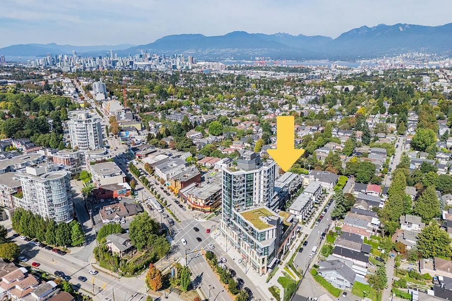 3956 Dumfries Street Vancouver, BC - 2
