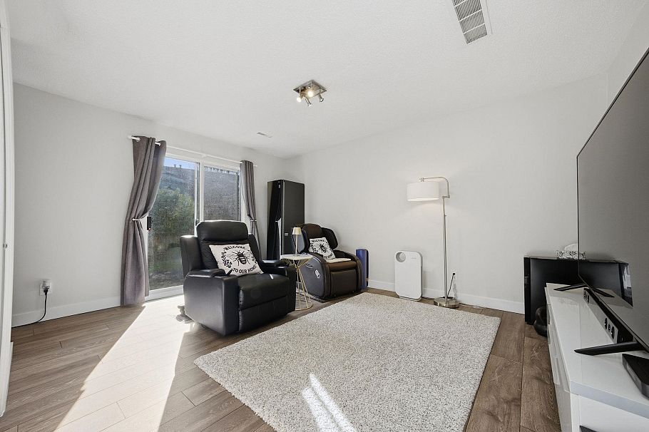 817 Roche Point Drive North Vancouver, BC - 28