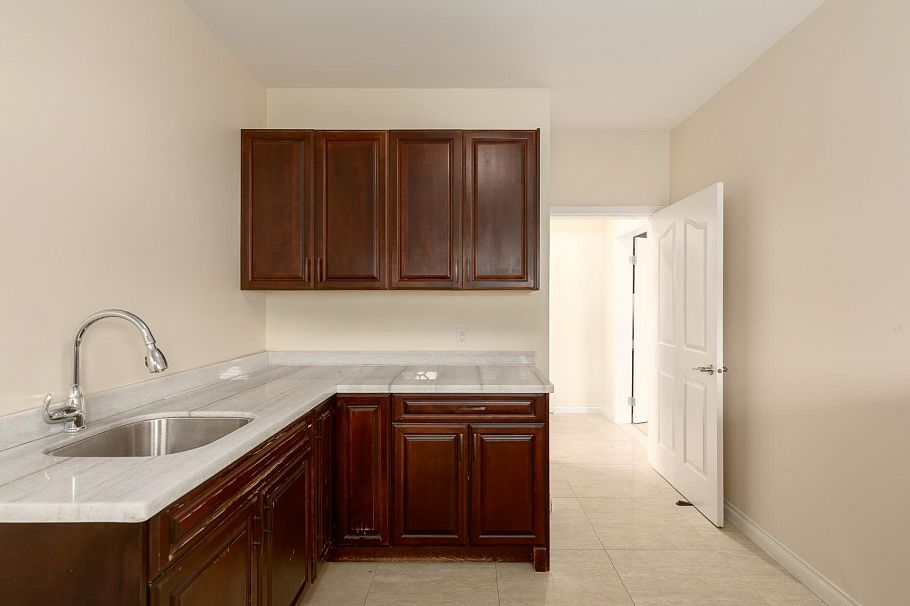 1989 W 52nd Avenue Vancouver, BC - 19