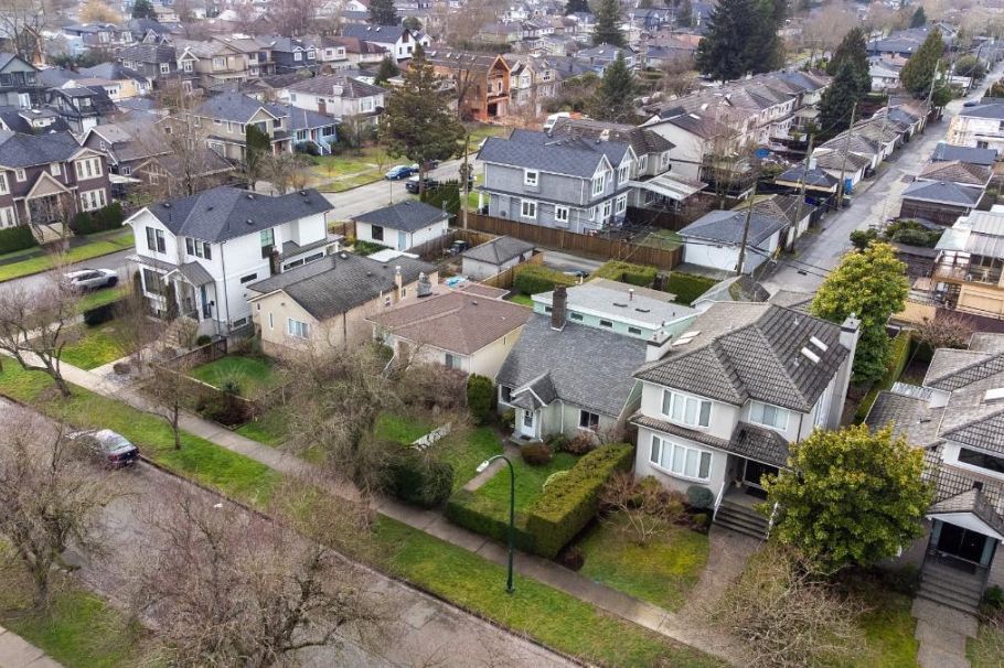 3555 Trafalgar Street Vancouver, BC - 3