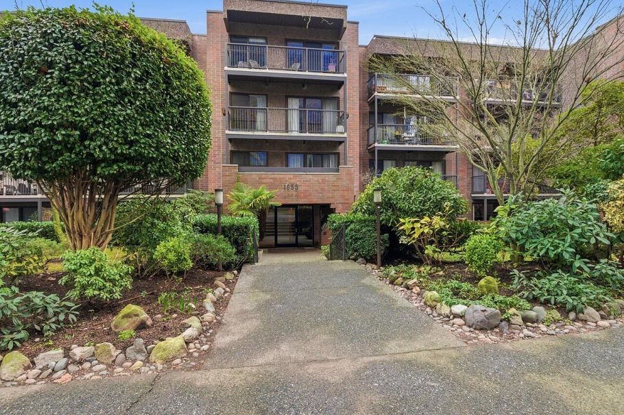 102 1655 Nelson Street Vancouver, BC - 1