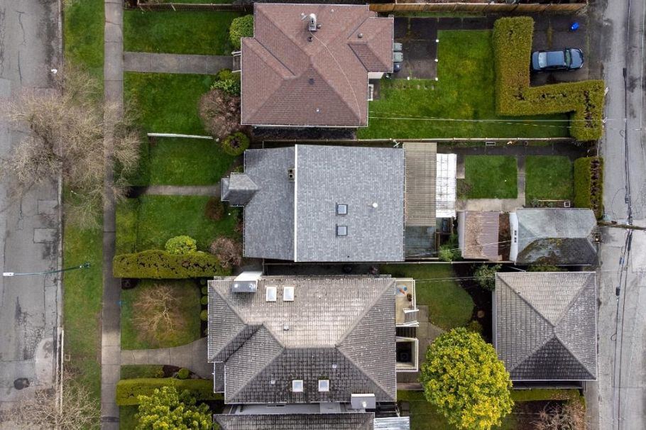 3555 Trafalgar Street Vancouver, BC - 2