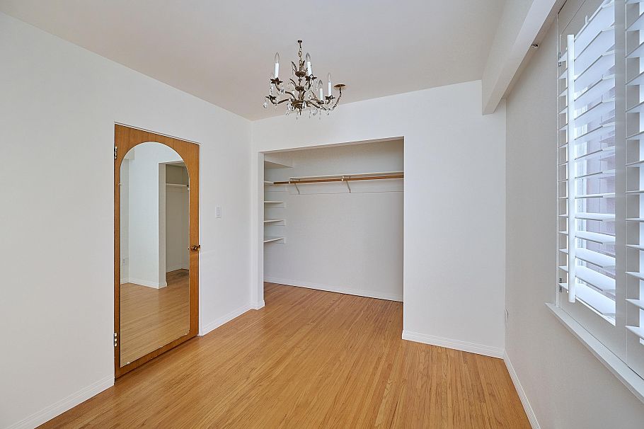 302 1315 Cardero Street Vancouver, BC - 19