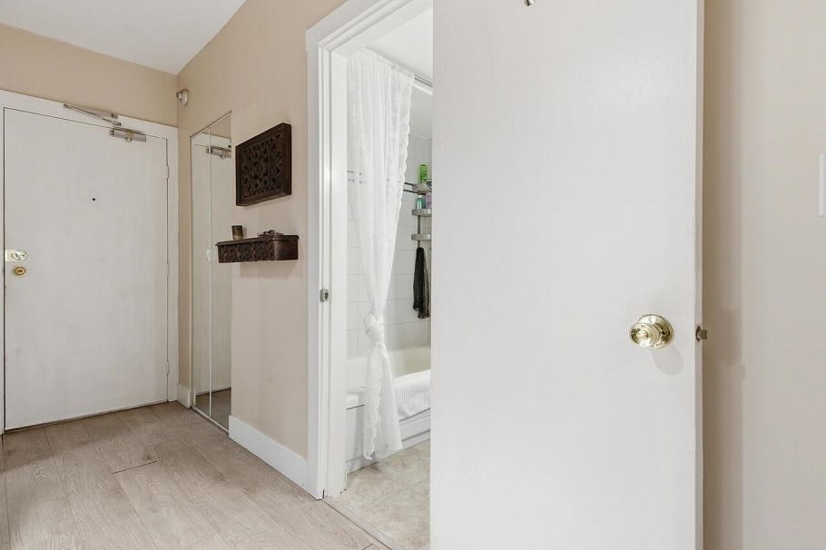 102 1655 Nelson Street Vancouver, BC - 3