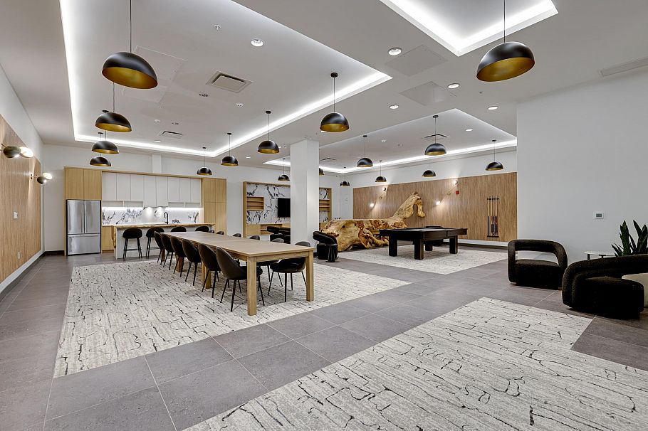 564 422 E 3rd Street North Vancouver, BC - 18