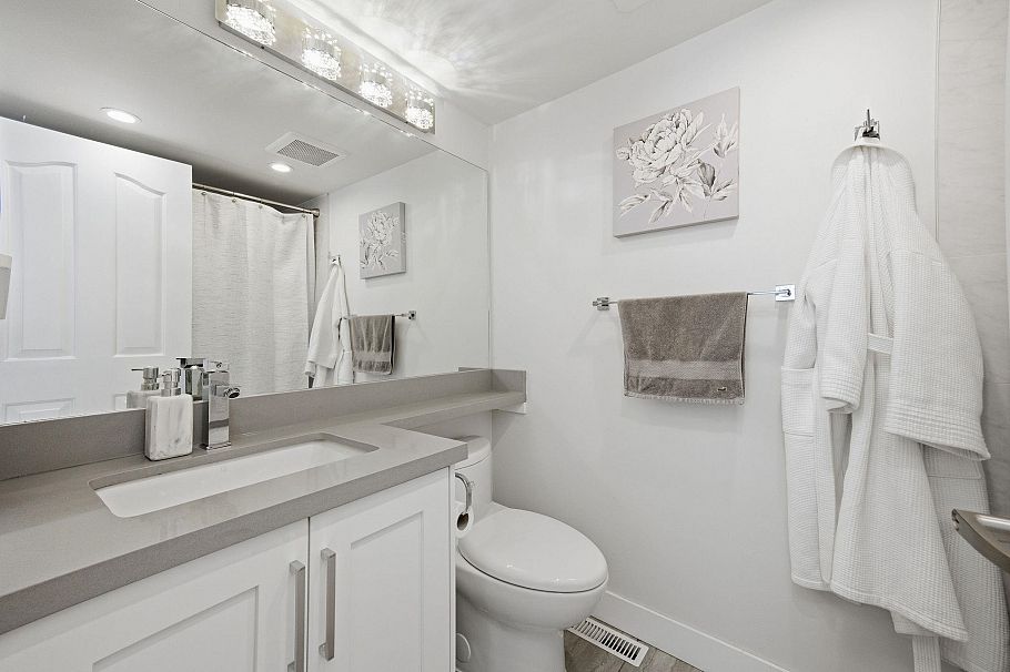 817 Roche Point Drive North Vancouver, BC - 22