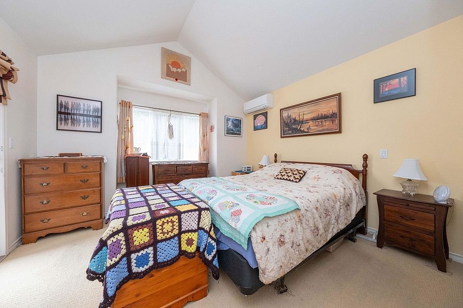 628 E 21st Street North Vancouver, BC - 15