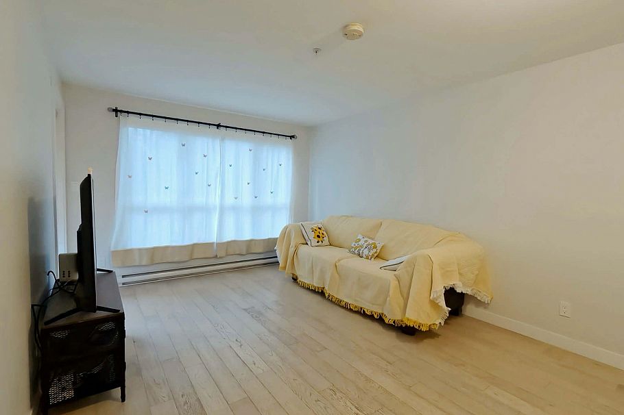 208 5555 Dunbar Street Vancouver, BC - 5